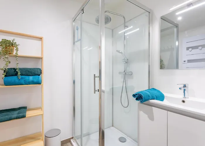 Honorus - - Puy Dufou - Grande Capacite 펜션 *